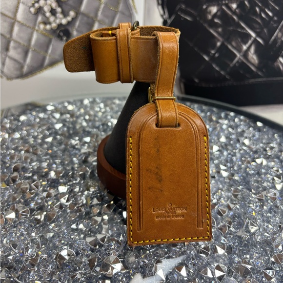 Louis Vuitton Other - Louis Vuitton Tan Leather Luggage Tag